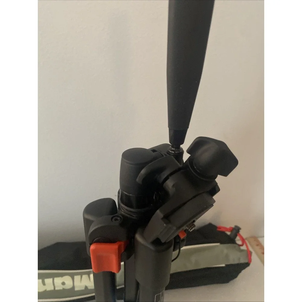 Manfrotto Black 718B Digi Tripod With 3-way Head With Carry Bag.